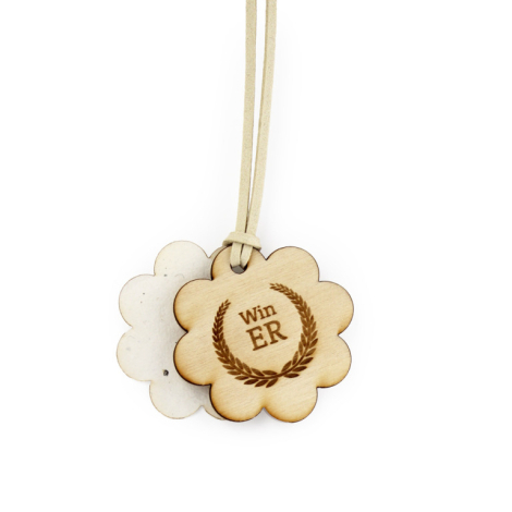 Médaille à planter en bois découpe spéciale