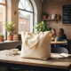 Sac shopping coton bio grand format avec anses longues sur table en bois