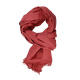 Chèche rouge en coton enroulé avec franges visibles Chèche rouge en coton enroulé avec franges visibles