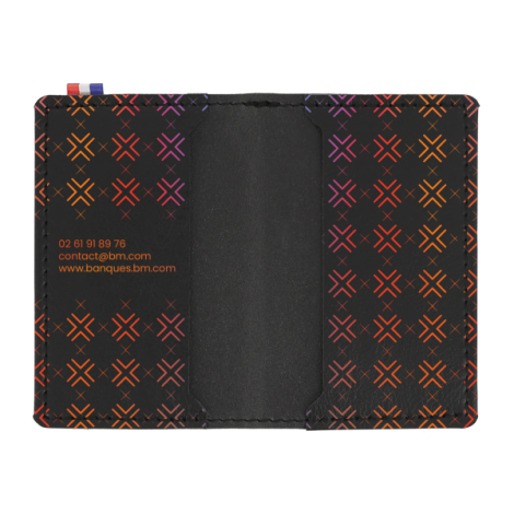 Porte-cartes noir ouvert avec volets intérieurs et marquage intérieur gauche