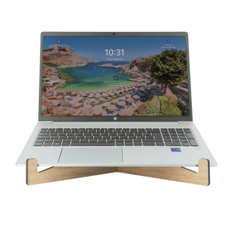 Support ordinateur bambou avec ordinateur portable vue face en utilisation