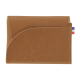 Porte-monnaie marron vue face avec poche arrondie et coutures visibles, sans contenu Porte-monnaie marron vue face avec poche arrondie et coutures visibles, sans contenu