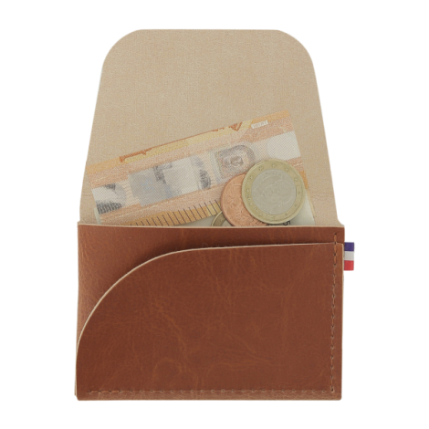 Porte-monnaie marron foncé ouvert avec billets pièces et carte visibles