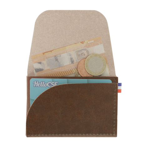 Porte-monnaie marron ouvert avec billets pièces et carte visibles