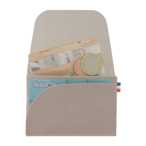 Porte-monnaie gris clair ouvert avec billets pièces et carte visibles