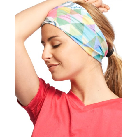 Bandana multi usage porté en bandeau tête motif géométrique all over surface textile visible marquage visible sur l’ensemble du 