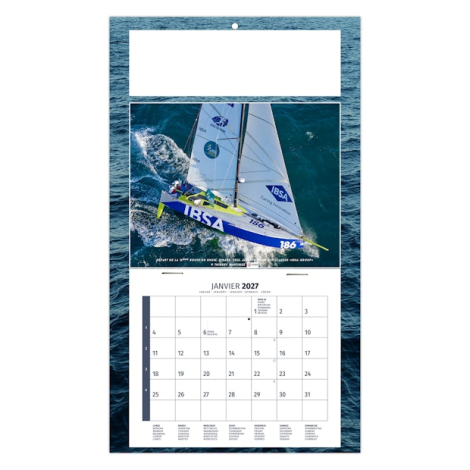 Calendrier publicitaire illustré d’un voilier de compétition sur fond maritime avec calendrier annuel.