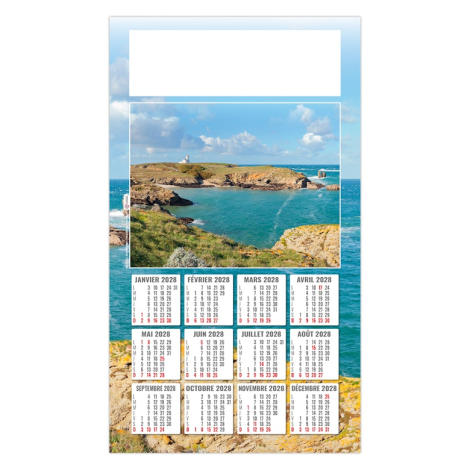 Calendrier publicitaire illustré d’un paysage côtier avec falaises, mer et îlot rocheux.