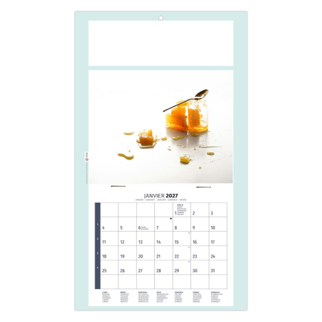 Calendrier publicitaire illustré d’un pot contenant une préparation naturelle avec cuillère et coulures ambrées.