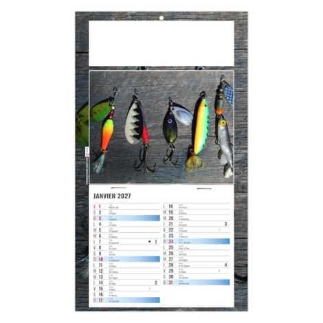 Calendrier personnalisé illustré de leurres de pêche colorés alignés sur une surface en bois.