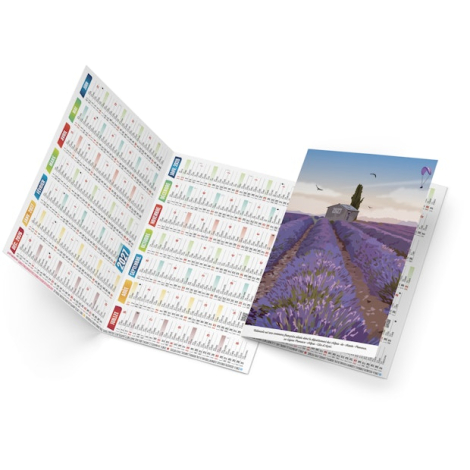 Calendrier de poche illustré avec champ de lavande provençal et planning annuel déployé.