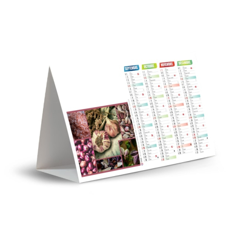Calendrier chevalet Arômes illustré d’ail, oignons et herbes aromatiques.