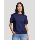 T-shirt femme Hersch bleu marine vu de face avec jean clair et col rond, aucune personnalisation visible T-shirt femme Hersch bleu marine vu de face avec jean clair et col rond, aucune personnalisation visible