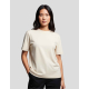 T-shirt femme Hersch écru vu de face avec col rond et pantalon noir, aucune personnalisation visible T-shirt femme Hersch écru vu de face avec col rond et pantalon noir, aucune personnalisation visible